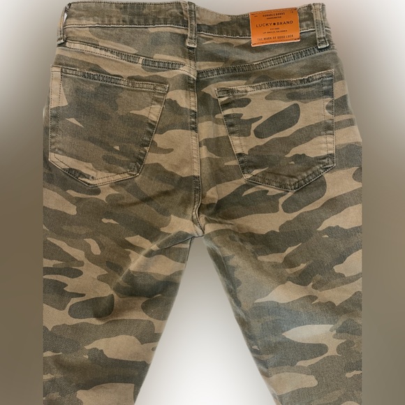 Lucky Brand Women’s Size 2 / 26 Camouflage Bridgette Crop Skinny Jeans - Picture 2 of 6